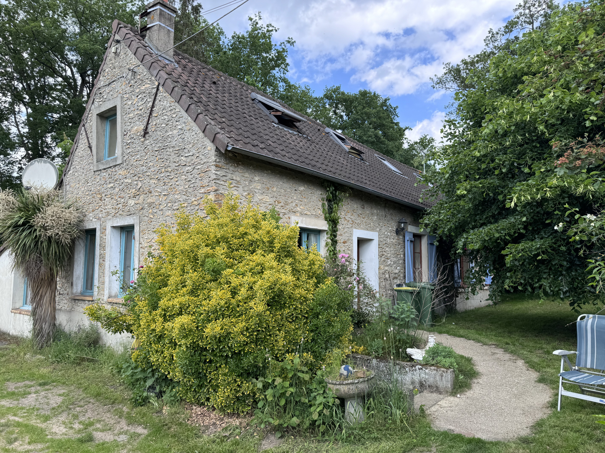 Gambais village avec toutes commodités et à proximité immédi